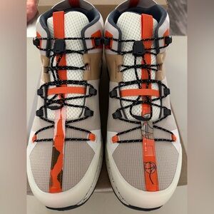 On Cloud men’s 8.5 or 9 or 12.5 cloud Trax shoes- new in box